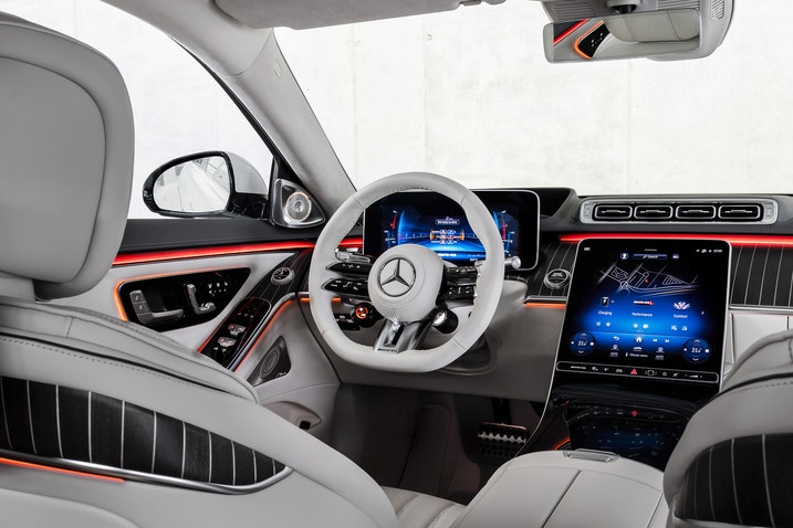 Interior kinerja Mercedes AMG S 63 E 2023